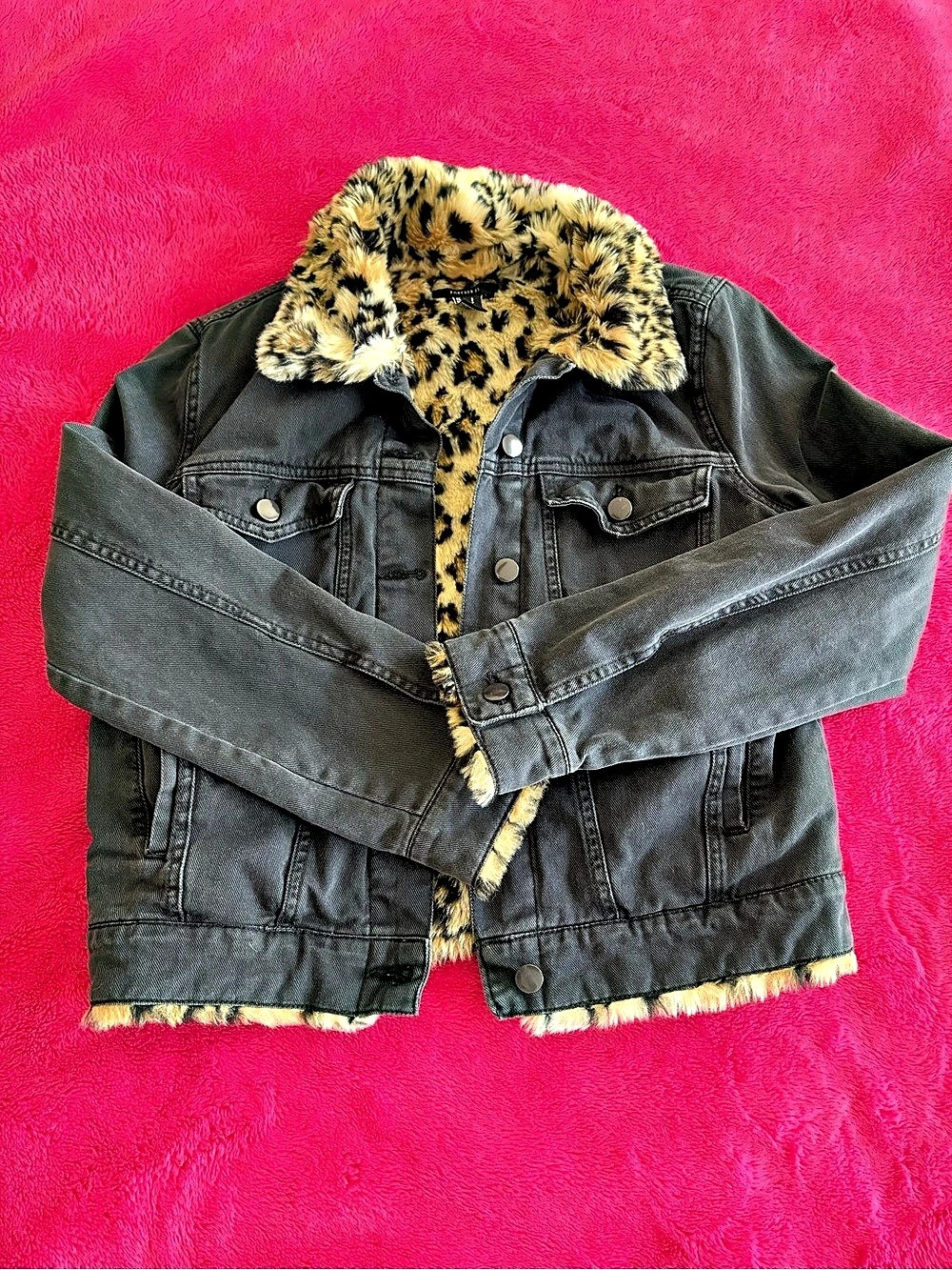 Forever 21 Faux Fur Collar Jacket in Black Size Small